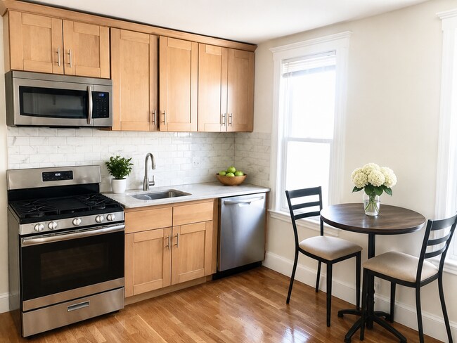 Photo - Gorgeous Fort Hill 4 Bed with 2 MONTHS FREE Available 9/1/26 (Read Description!)
