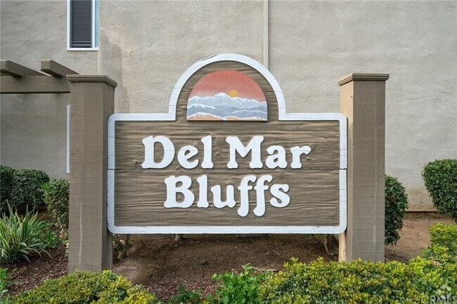 Building Photo - 13754 Mango Dr Unit 121 Rental