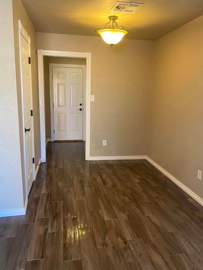 Photo - 6601 NW Denver Ave Unit B