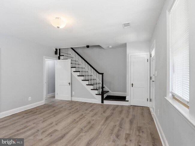 Photo - 5112 Crosswood Ave