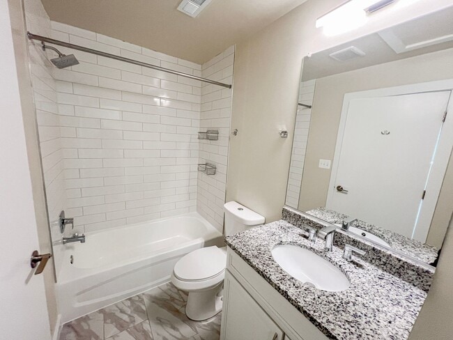 Photo - 845 Upshur St NW Unidad 3B