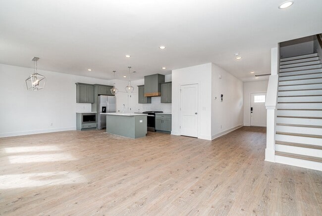 Photo - 728 Caraway Ln