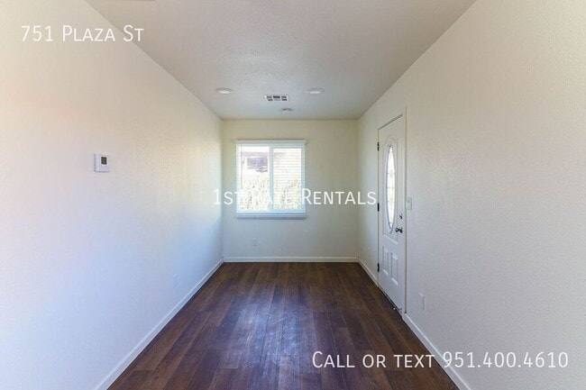 751 Plaza St
