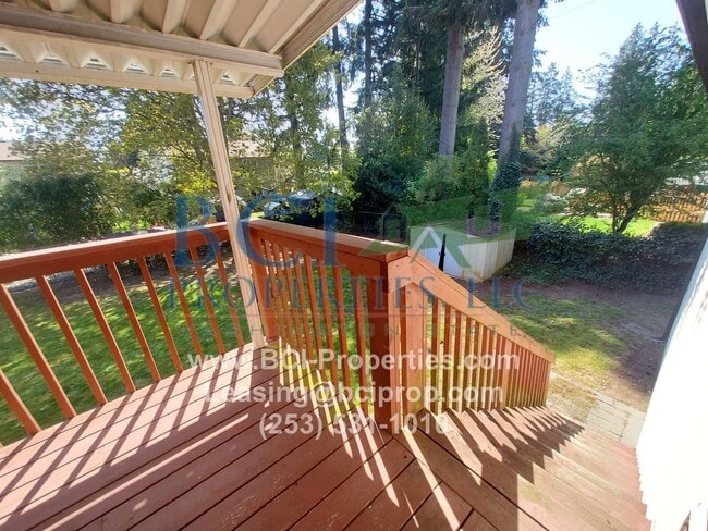 Photo - Beautiful 4 Bedroom/ 3 Bath Home close to Sunnyside Beach Park/ JBLM/ Fort Steilacoom!
