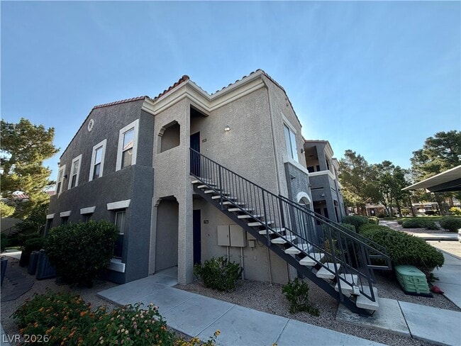 Building Photo - 10245 S Maryland Pkwy Unit 136