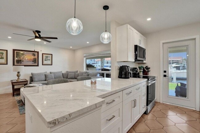 Photo - 2866 NE 30th St Unidad 4