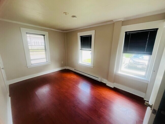 347 Main St Unit 2