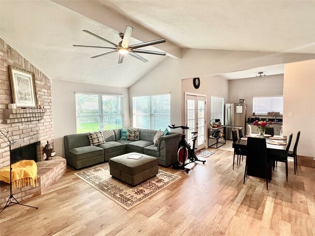 Photo - 2607 N Brompton Dr