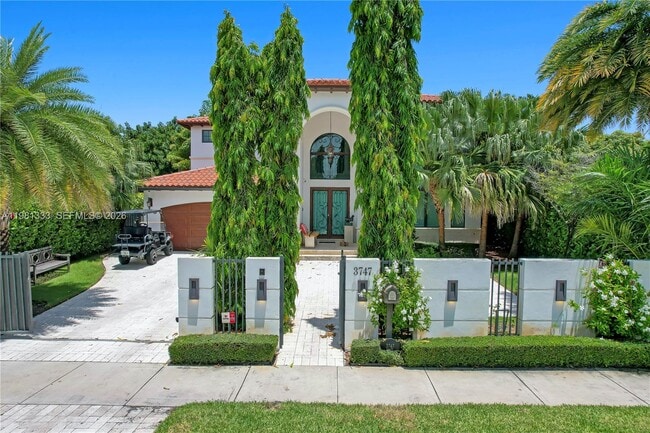 Photo - 3747 Prairie Ave