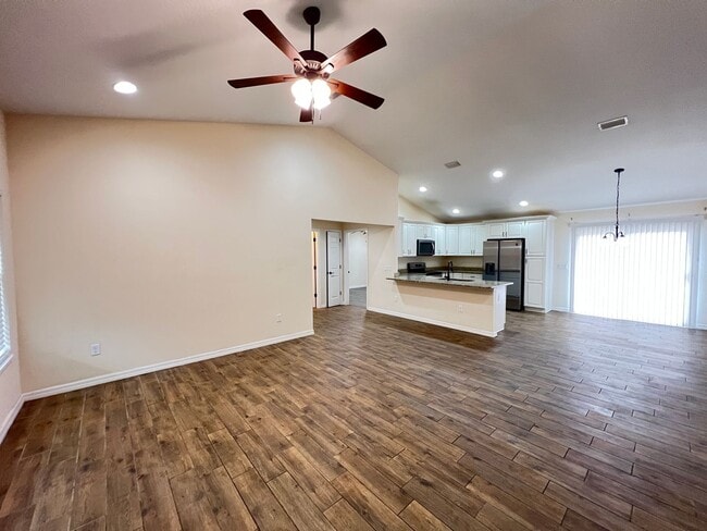 Photo - AMAZING 3 Bedroom, 2 Bathroom Home in Ocala!!