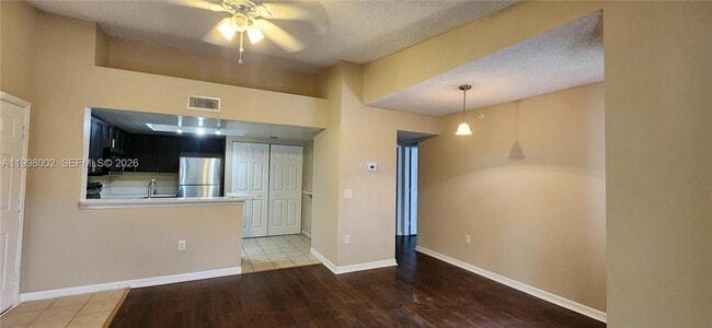 Building Photo - 4151 N Haverhill Rd Unit 1524