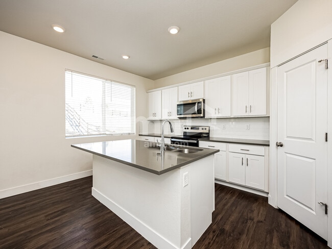 Photo - 7608 Mardale Ln