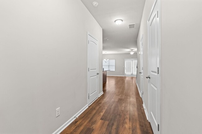 Photo - 3 Bedroom Townhome in Jonesboro!