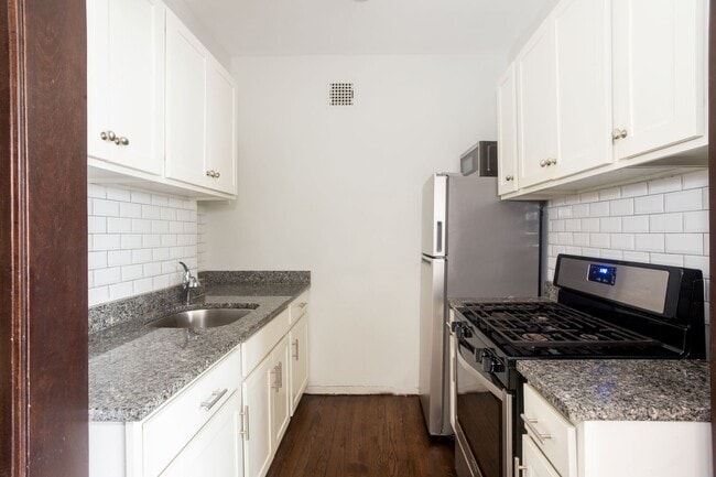 Photo - 1367 E 53rd St