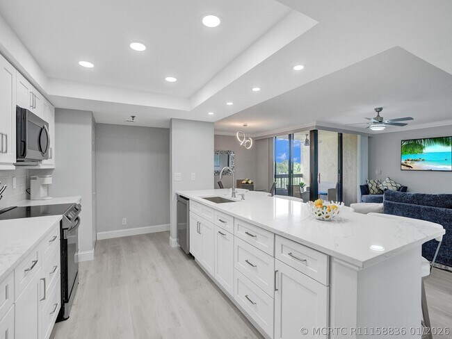 Photo - 955 Egret Cir Unit 405