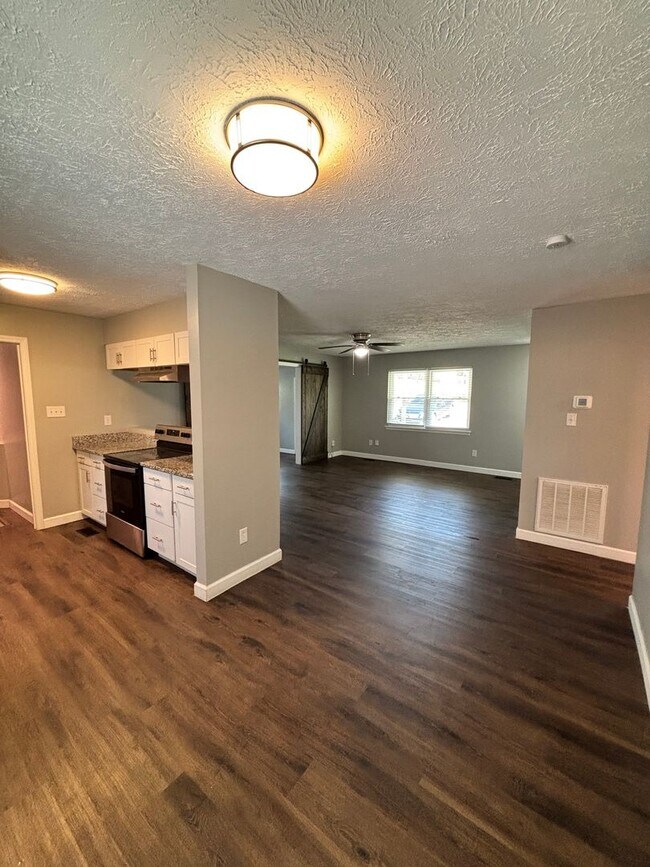 Photo - Spacious 3BR Rancher Near Washington Pike – Quiet Setting, Minutes to Downtown!