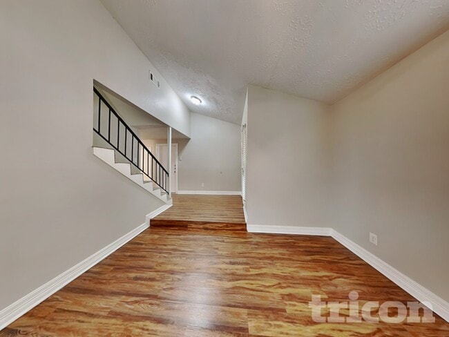 Photo - 4238 Burkegate Dr