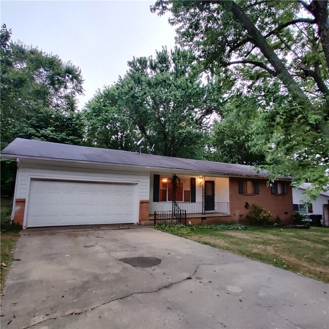 Photo - 1351 N Stephens Ave