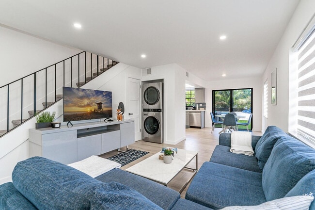 Photo - 807-809 Southwest 14th Court-SI FL2-ID1475657P Unidad SI FL2-ID1475657P