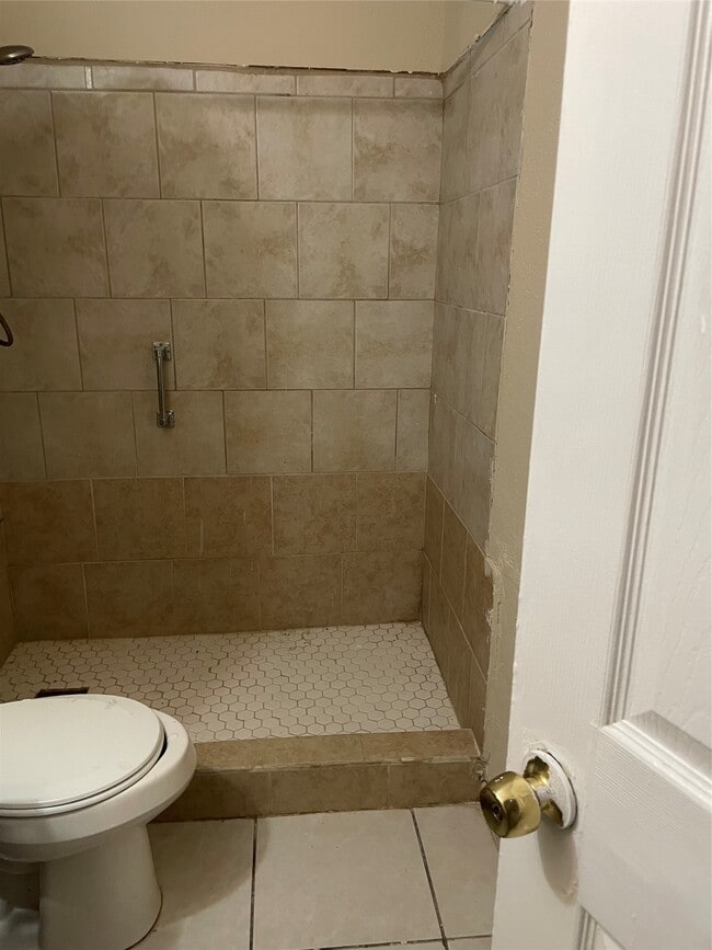 Photo - 419 Fisher St