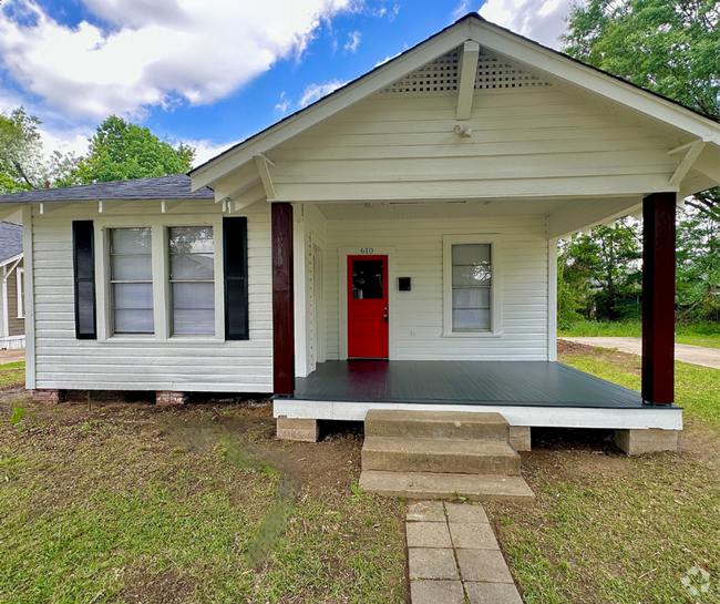 Building Photo - 610 N 5th St Rental
