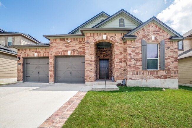 Photo - GORGEOUS 3-BEDROOM HOME WITH SPARKLING POOL