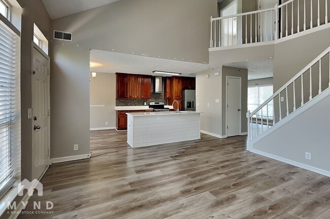 Photo - 3100 Creekview Ln