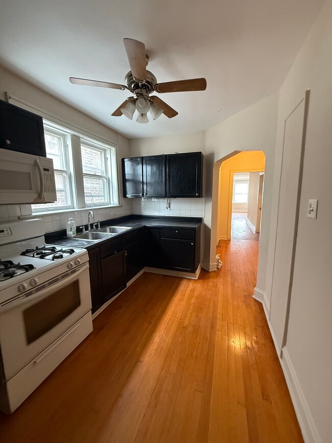 Photo - 5207 S Artesian Ave Unit 1