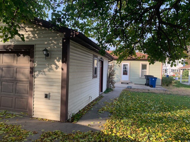 Photo - 208 Leroy Ave