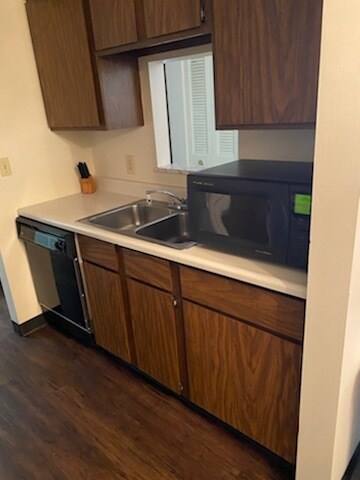 Photo - Garfield Manor Apartments