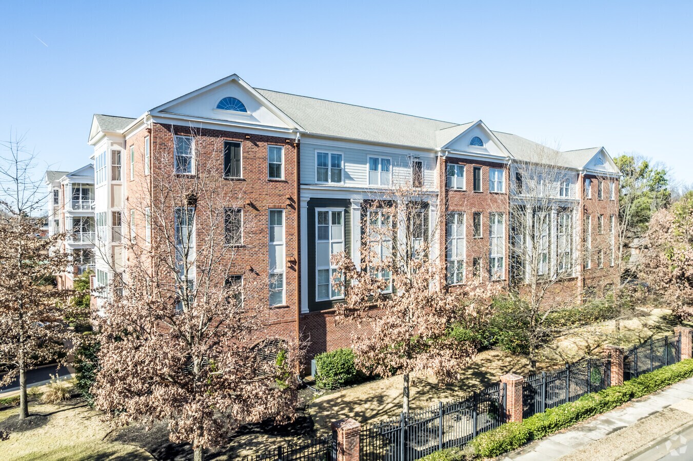 Lexington Condominiums - Lexington Condominiums