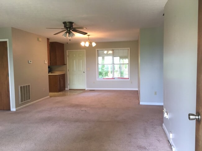 Photo - 4084 Friendship Rd