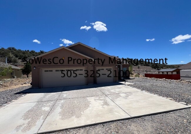 Photo - 3 Bedroom Plus and Office & 3 Car Garage
