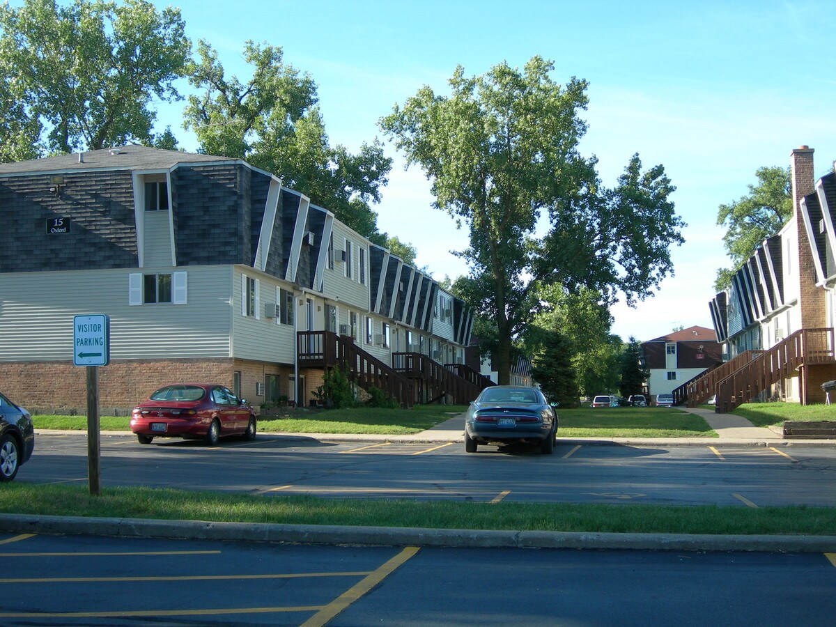 Photo - Fox View I, II Apartments