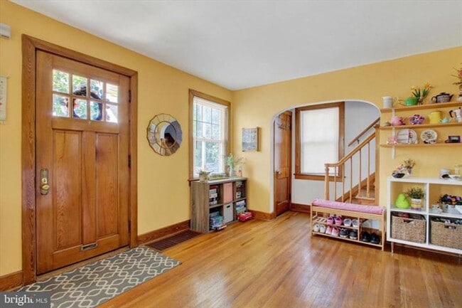 Photo - Single Family Home with Garage