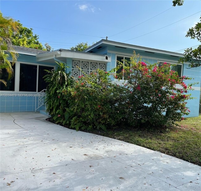 Photo - 12115 NE Miami Ct