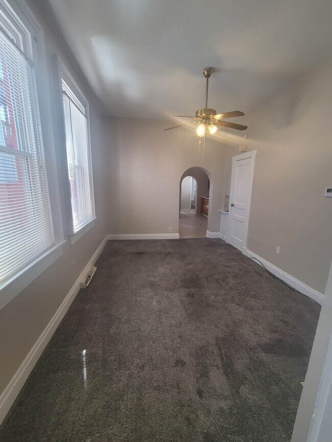 Photo - 812 6th Ave