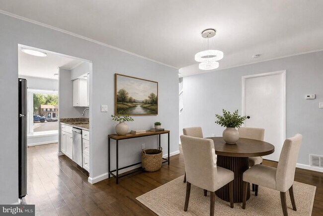 Photo - 108 Middle Point Ct