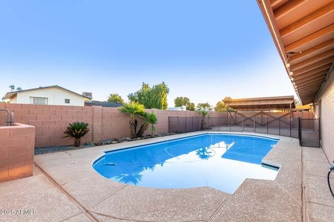 Photo - 3535 W Saint Moritz Ln