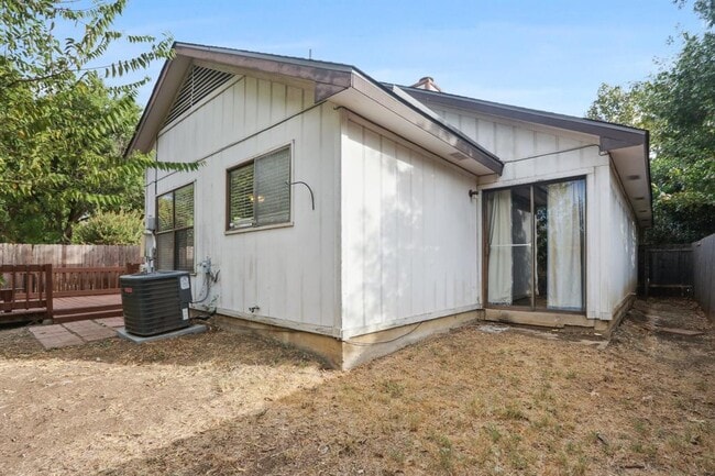 Photo - 2407 Dowd Ln