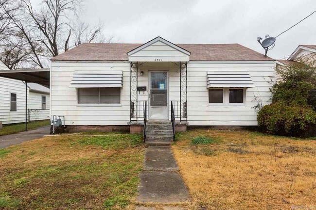 Photo - 2521 Franklin St House
