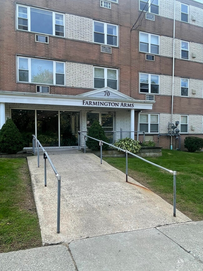 Building Photo - 70 Farmington Ave Unit 2L