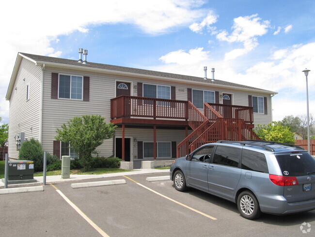 Building Photo - 4004 Cheyenne St Unit D Rental