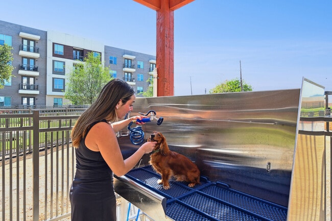 Photo - Caroline Eastside