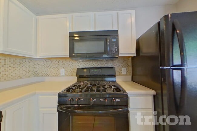 5495 Mountain Top Pl