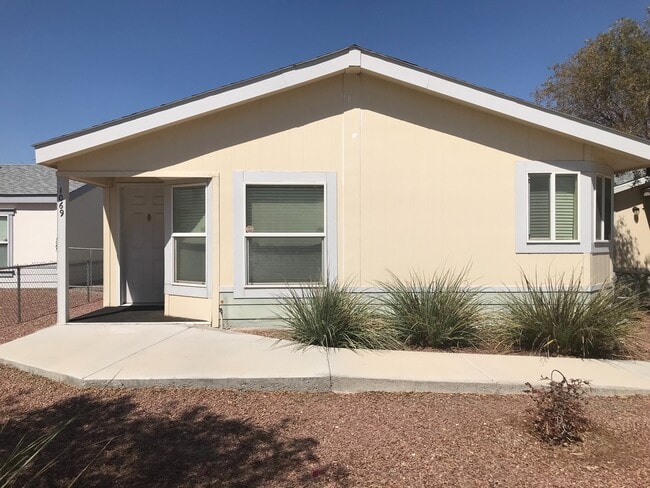 Building Photo - 3 Bedroom/2 Bath Manufactured Home