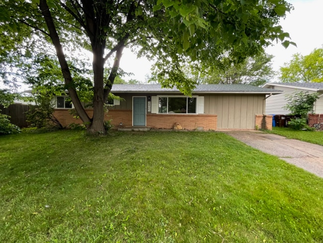 Photo - 2405 Tamarac Dr House