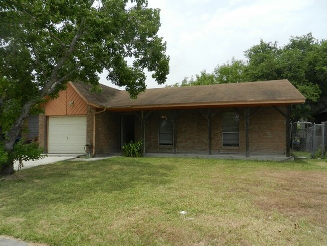 3br/2ba/1-car garage home, fenced yard - 3br/2ba/1-car garage home, fenced yard