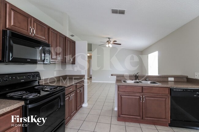 Photo - 6564 Viewpoint Ct