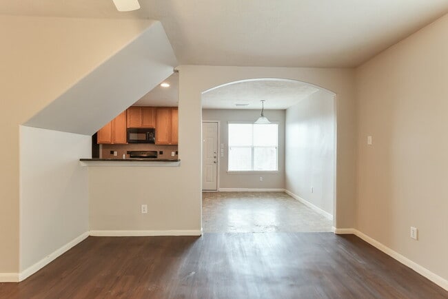 Photo - 25222 Barmby Dr